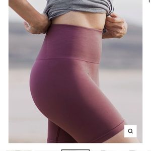 NWT Blanqi Everyday Hipster Girlshort